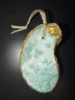 Hanging Oyster Ornaments